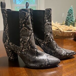 Steve Madden Black Heeled Boots with Snakeskin Pattern
